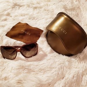 (SOLD) Womens Gucci Sunglasses (Authentic)